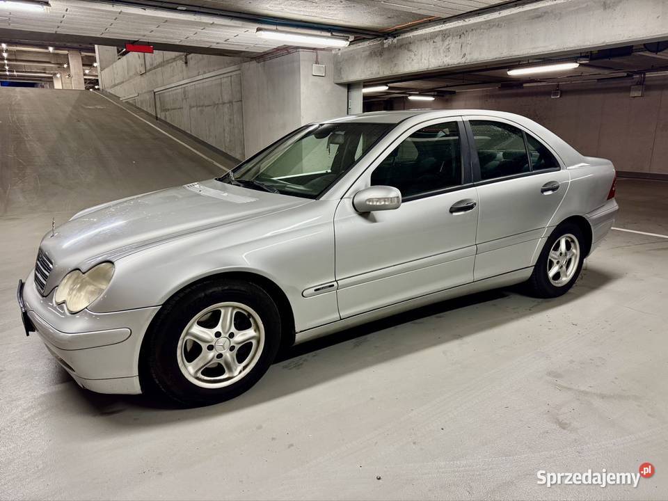 Mercedes W203 22 cdi Sedan światła do jazdy dziennej Łódź
