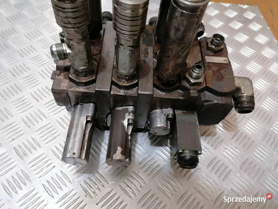 Rozdzielacz EHR Massey Ferguson 6110 6120 6130 Drohiczyn