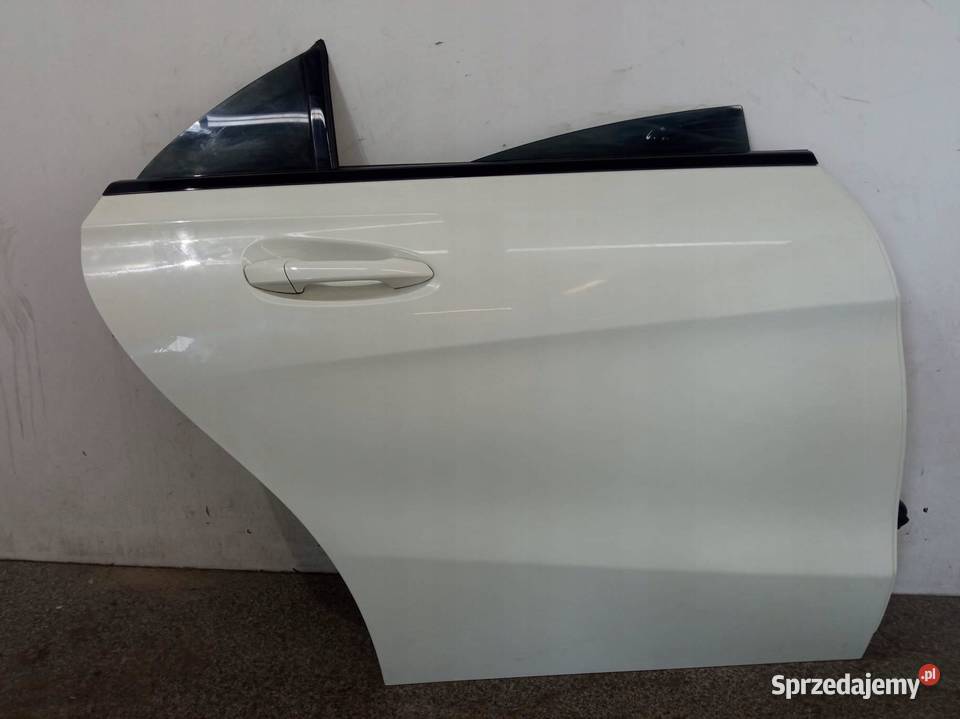 DRZWI PRAWE TYŁ W117 149 MercedesBenz CLAklasa I
