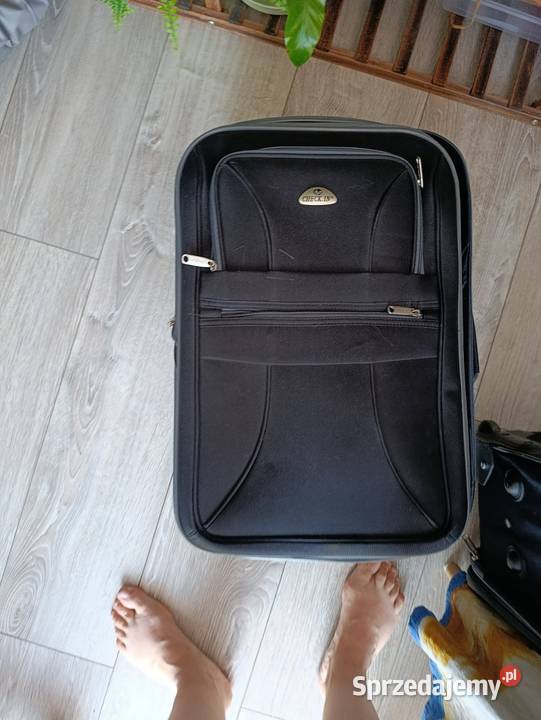 walizka średnia czarna sprzedam wielkopolskie Poznań