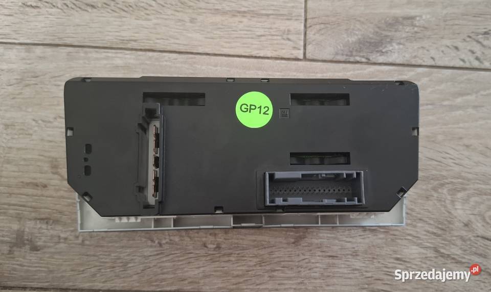 Panel nawiewu klimatyzacji Opel Zafira B Astra H Żuromin