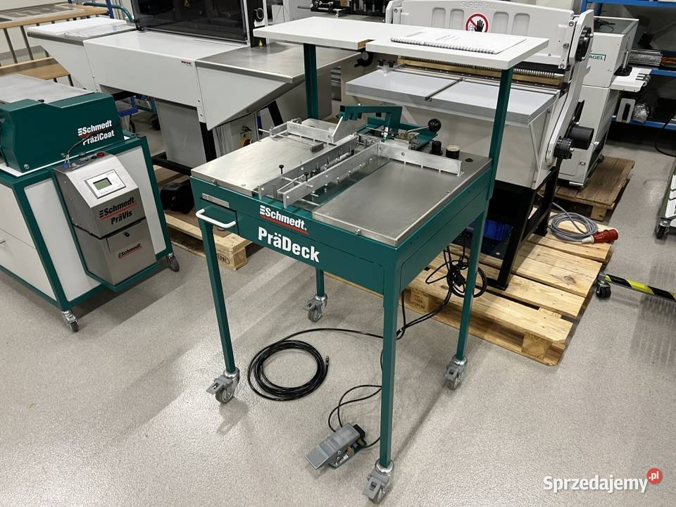 Stół do montażu twardej okładki Schmedt PraDeck Produkcja