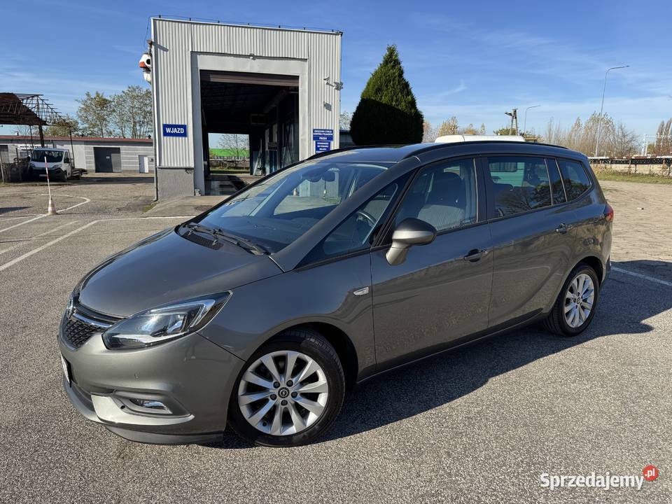 Opel Zafira 14 BENZYNA Klimatronik Tempomat ASR (kontrola trakcji) Konin