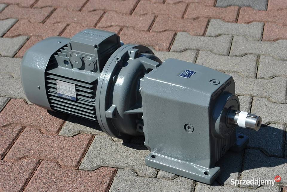 Motoreduktor dwubiegowy 1511kw 2919obrmin Kargowa