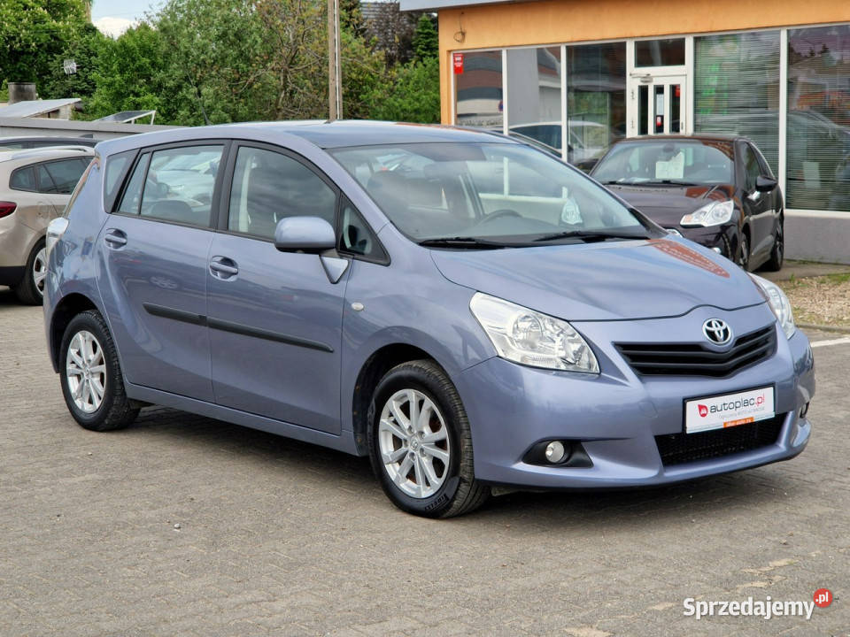 Toyota Verso Zarejestrowany w Verso