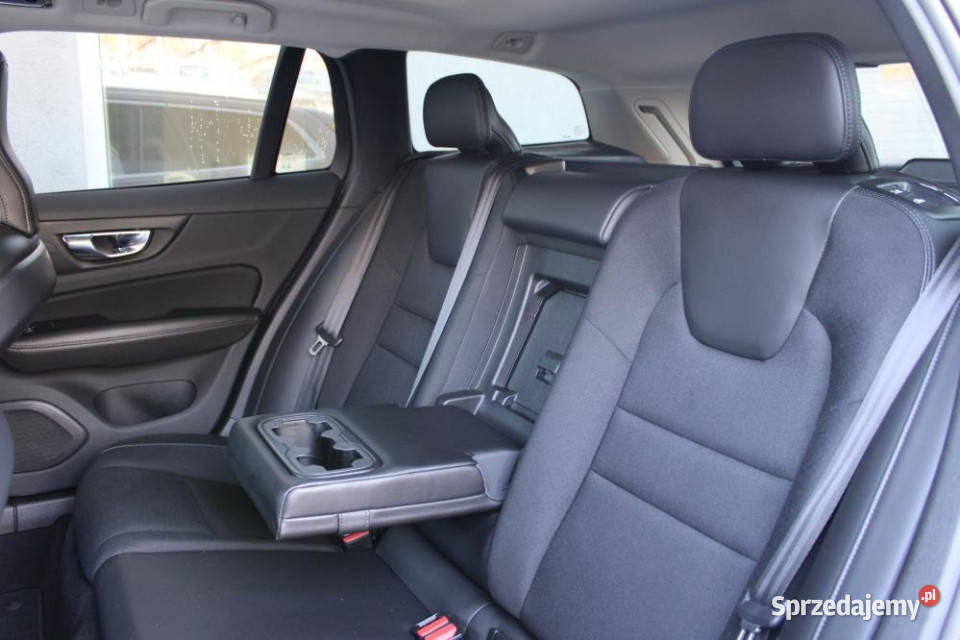 Volvo V60 2019r Carplay Hak Panorama El Fotel z Kraków sprzedam