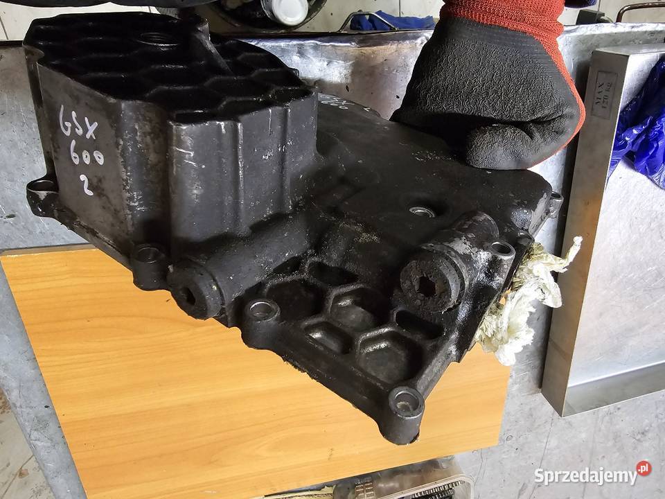 Suzuki GSX 600 miska oleju olejowa pokrywa Dolna Jelenia Góra