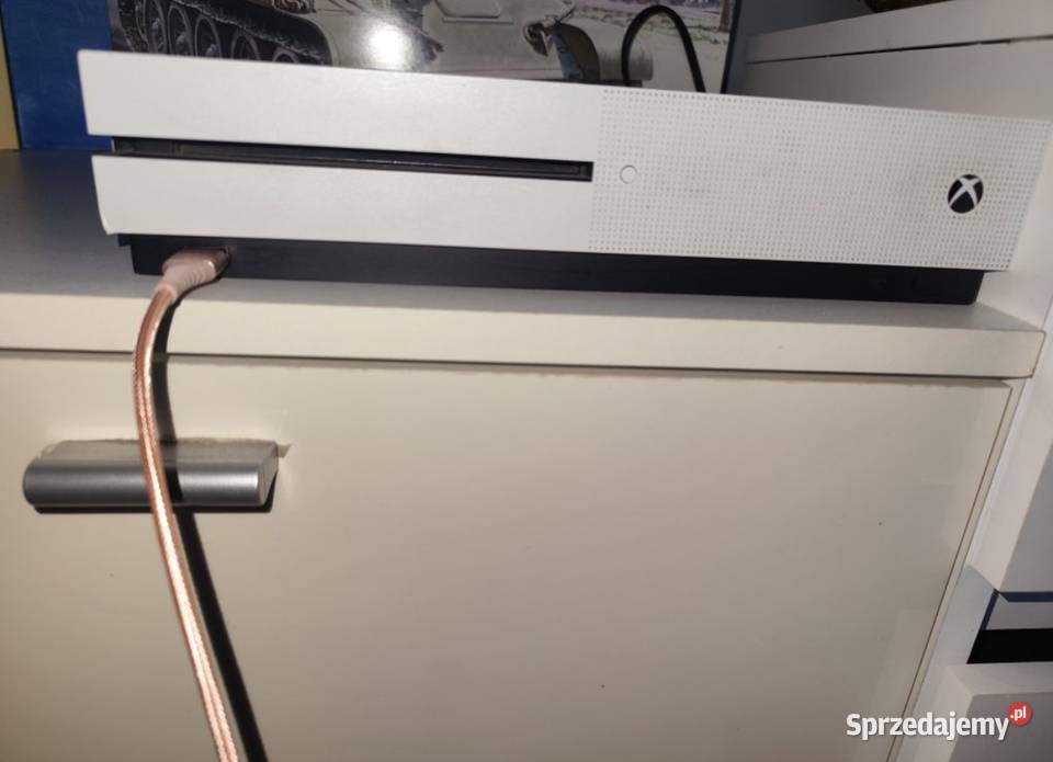 Konsola Xbox one 18 gier dwa pady kujawsko-pomorskie Gniewkowo