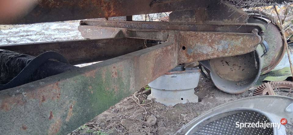 Przyczepa jednoosiowa wywrotka do remontu nieuszkodzony Mrocza