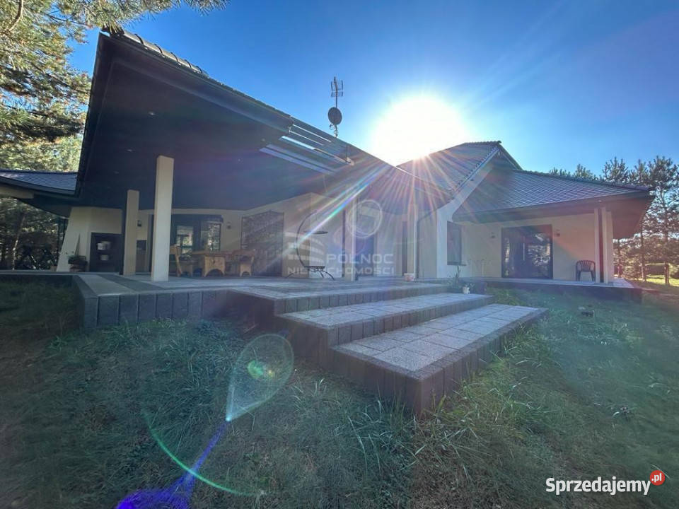 Prestiżowy dom z poddaszem antresolą i kinem Łazy sprzedam