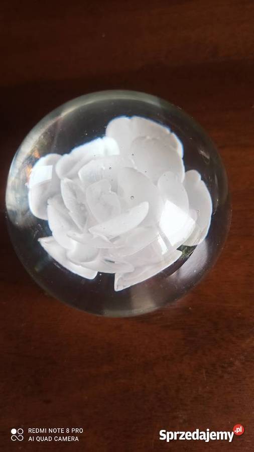 Kula z różą swiecznik na tlith przycisk na