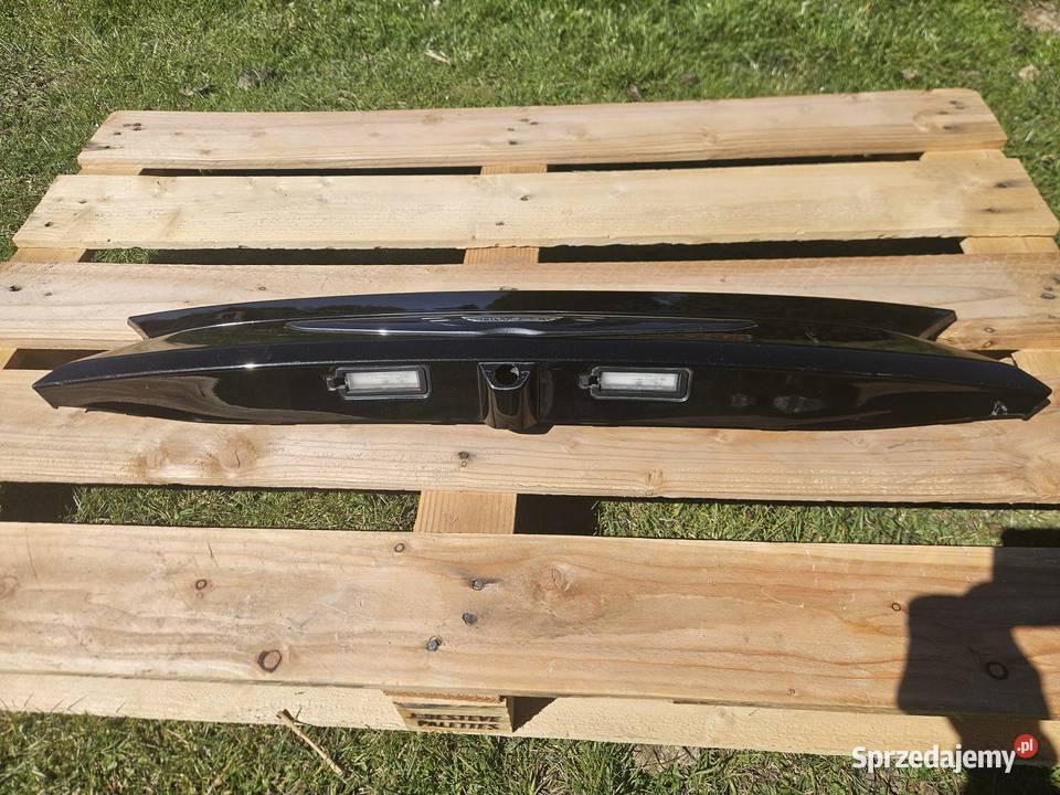 Blenda tylnej klapy Chrysler Pacifica Czarna sprzedam