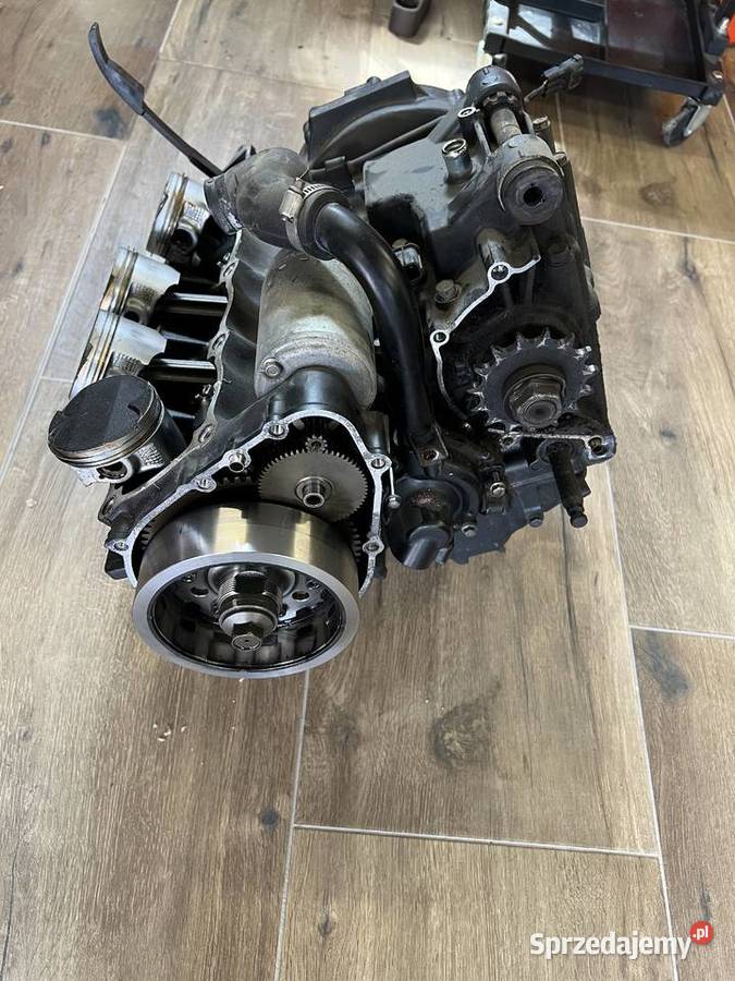 Blok silnika tłoki wał skrzynia magneto Kawasaki Czchów