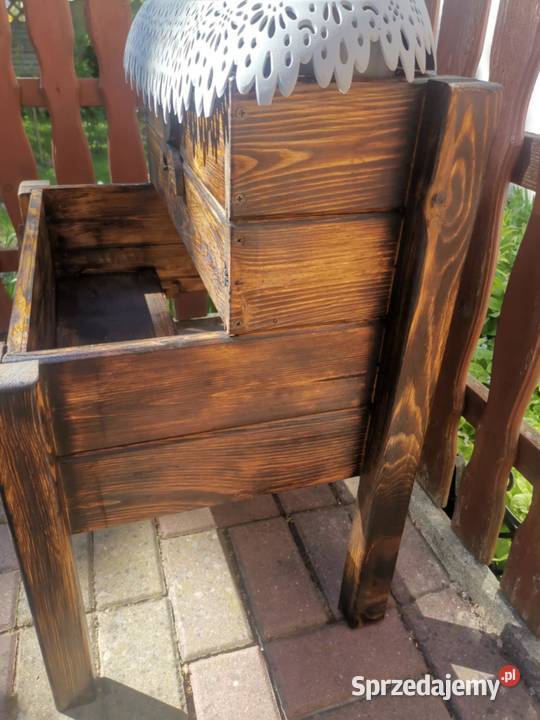 Drewniana donica na kwiaty Ogród