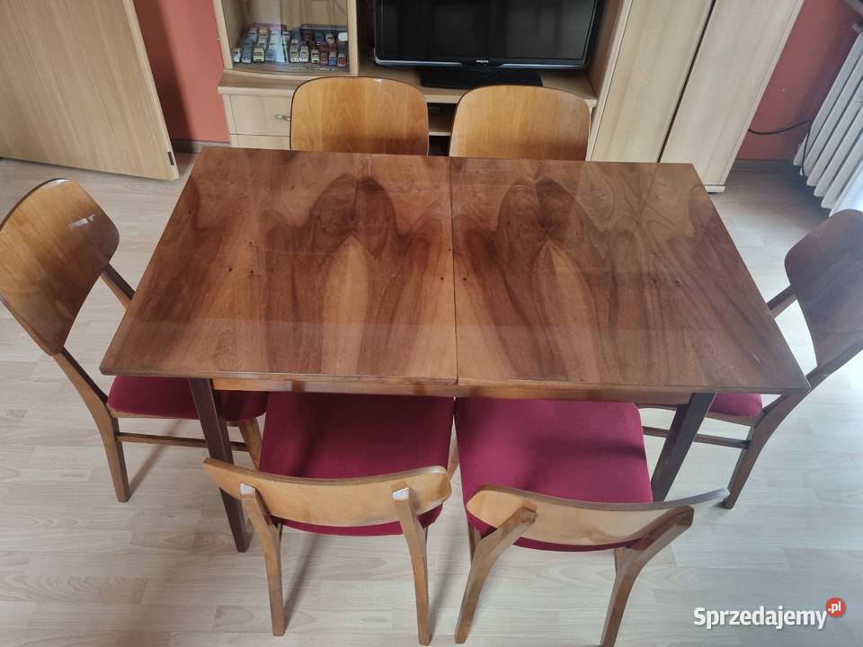 Stółz sześcioma krzesłami Meble Kielce