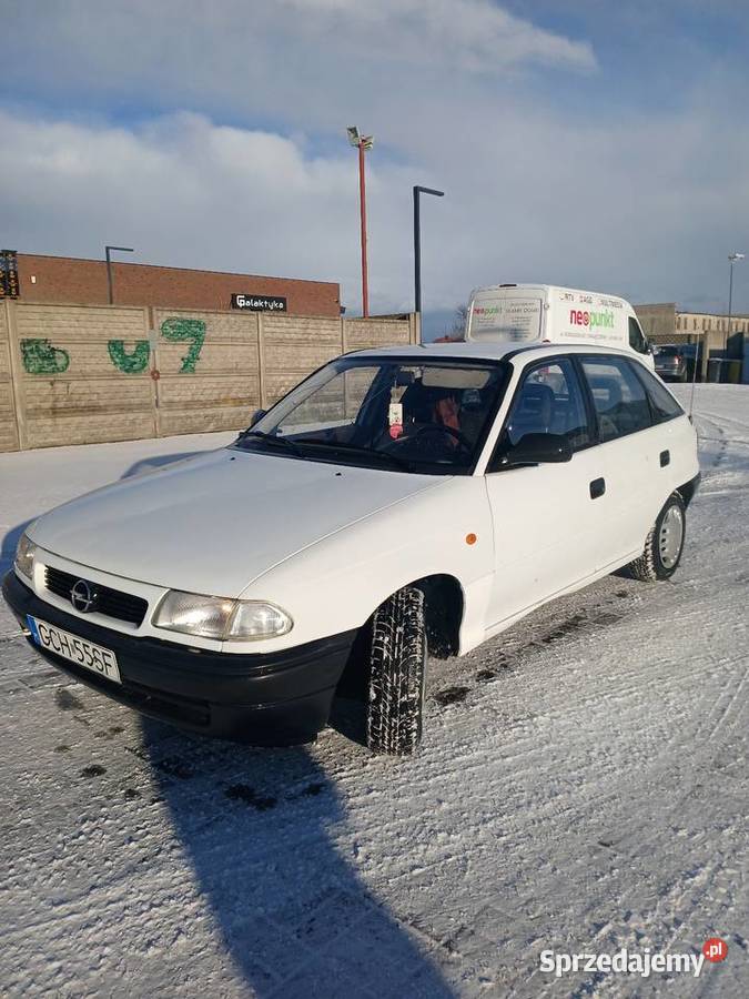 Opel Astra f benzyna pomorskie