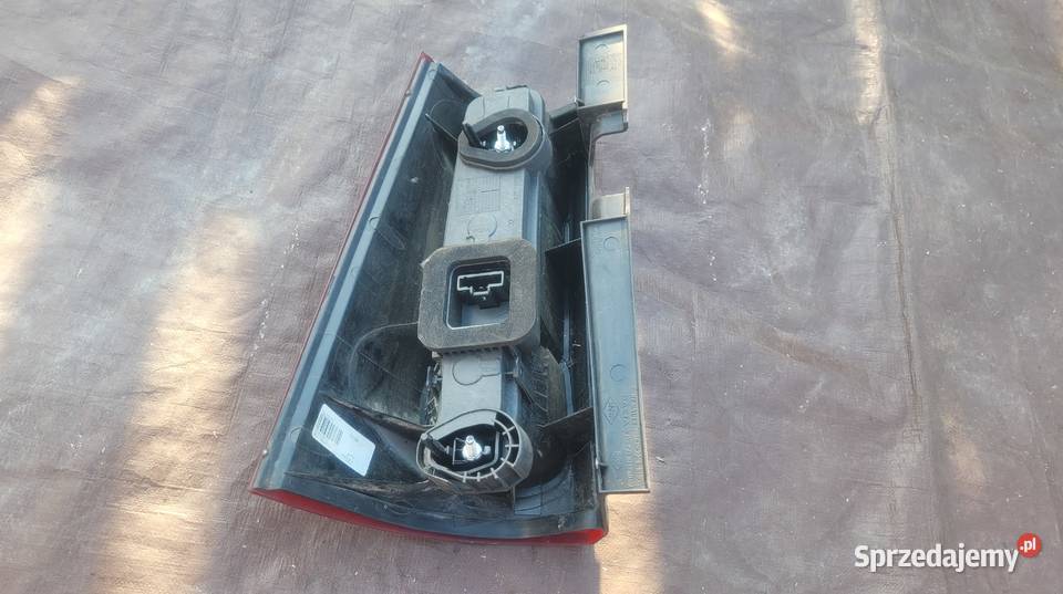 DACIA LOGAN I MCV KOMBI LAMPA TYLNA TYŁ PRAWA osobowe