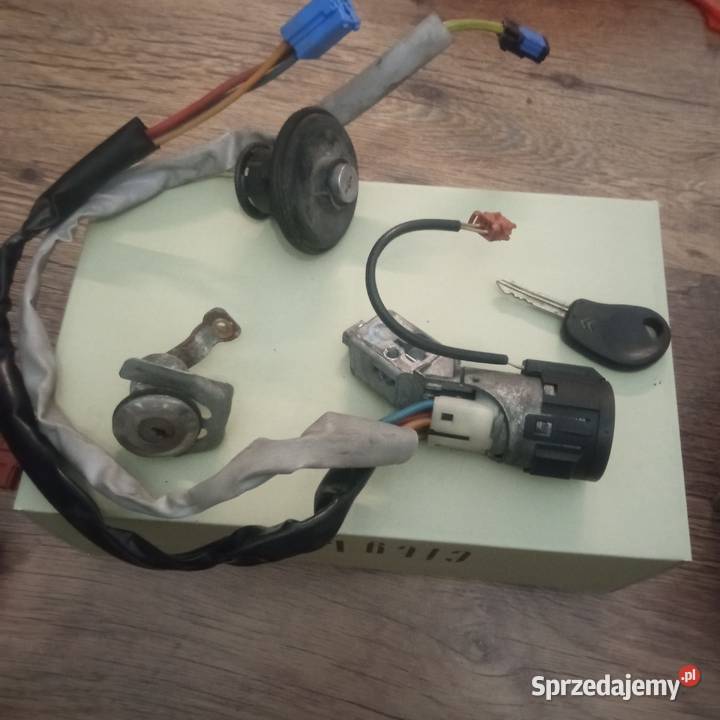 Drzwi przód citroen Berlingo partner 2003 białe Szczecin