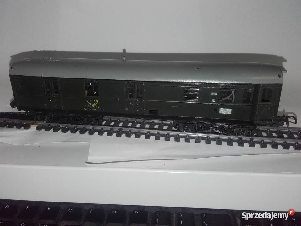 Wagon pocztowy 4osiowy DR oświetlony H0 Będzin