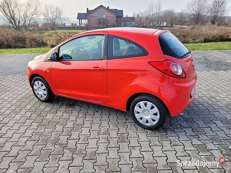 Śliczny z małym przebiegiem nieuszkodzony Słomniki