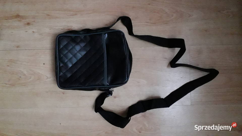 Saszetka na długim pasku