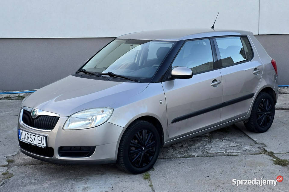 koda Fabia podgrzewane fotele tempomat niski wielofunkcyjna kierownica Szczecin