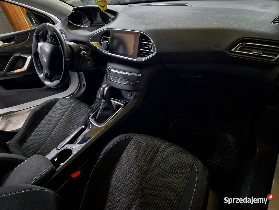 Peugeot 308 16 HDI 2018 polift 130000km Peugeot Lesko sprzedam