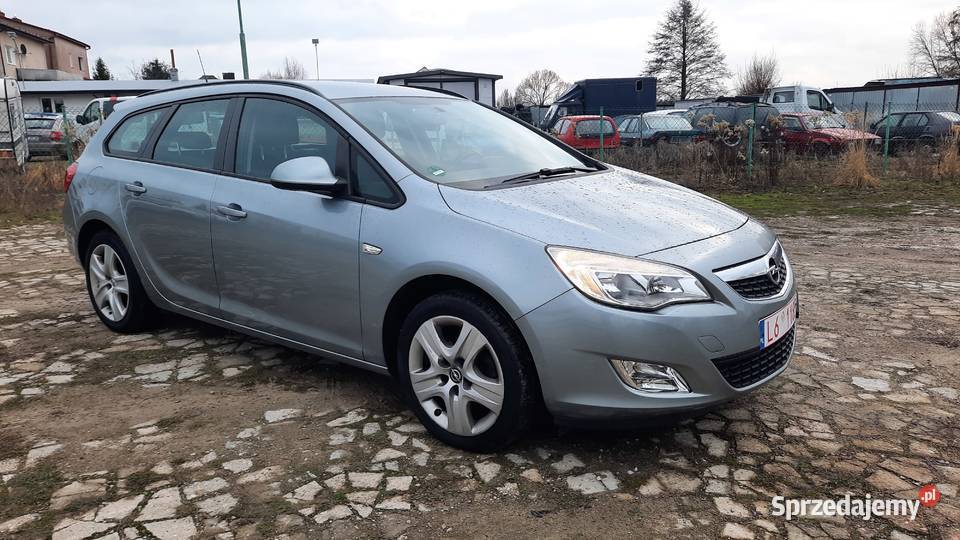 Opel Astra Sports Tourer 14 16V Turbo benzyna gniazdo USB lubelskie Kraśnik sprzedam