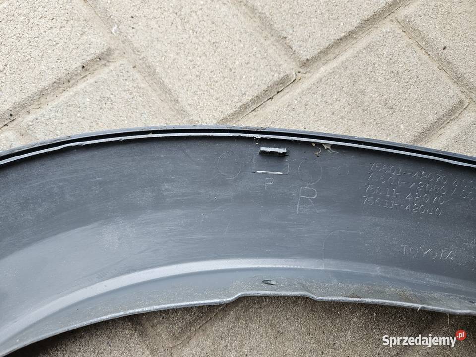 TOYOTA RAV4 II LISTWA BŁOTNIKA PRAWA PRZÓD PRAWY osobowe Międzychód