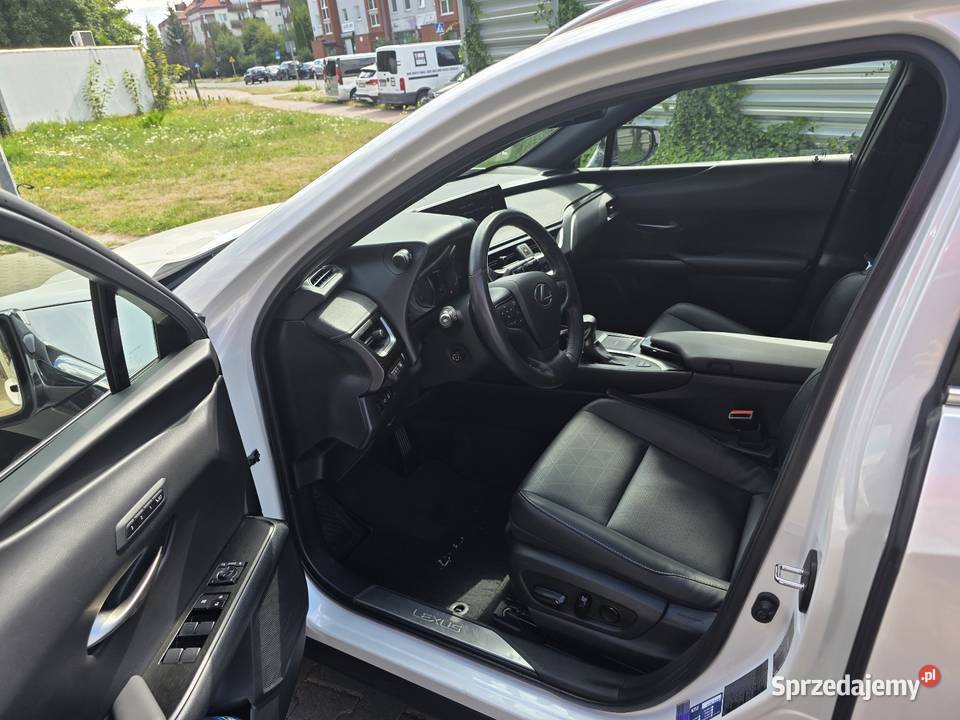 Lexus UX 250H Omotenashi Mark Levinson UX Lublin