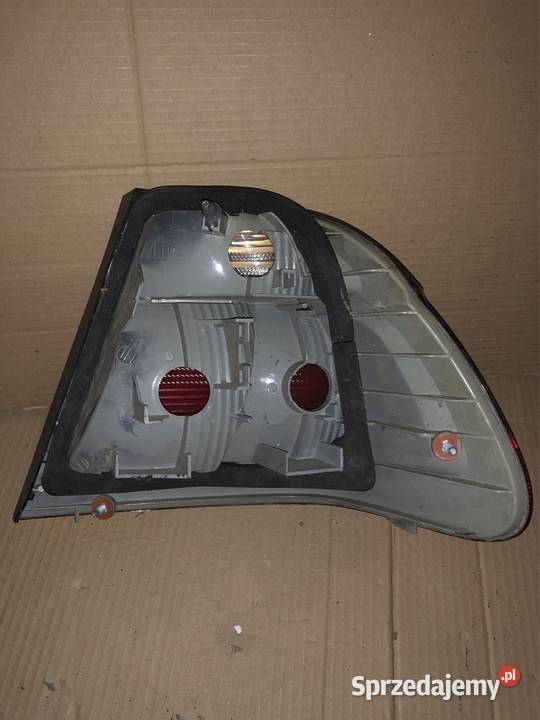 BMW 3 E46 9801 LAMPA TYŁ LEWA 4D SEDAN 8383821 Kozy