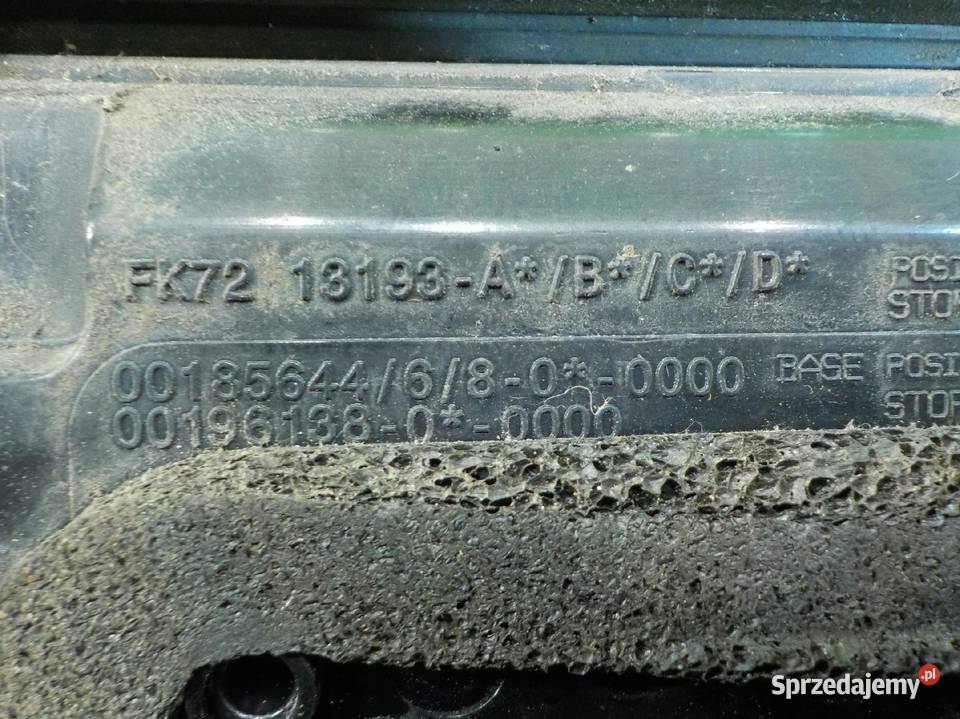 LAND ROVER DISCOVERY SPORT 20 TD4 16r lampa lewa Lampy tylne mazowieckie Suków