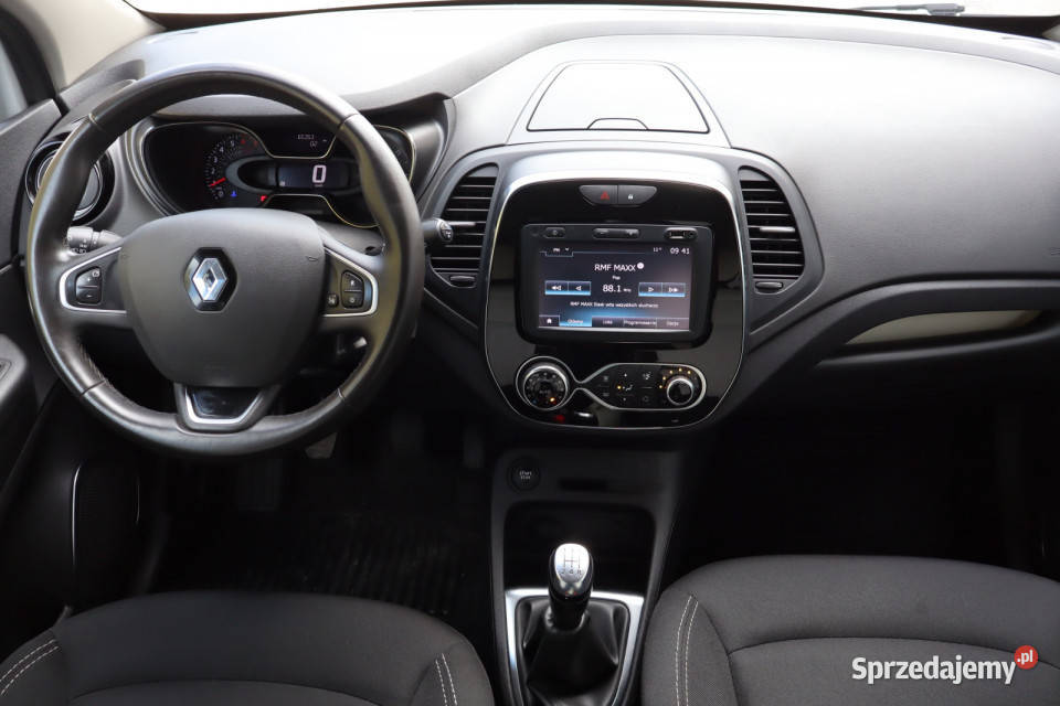 Renault Captur 09 TCe tempomat