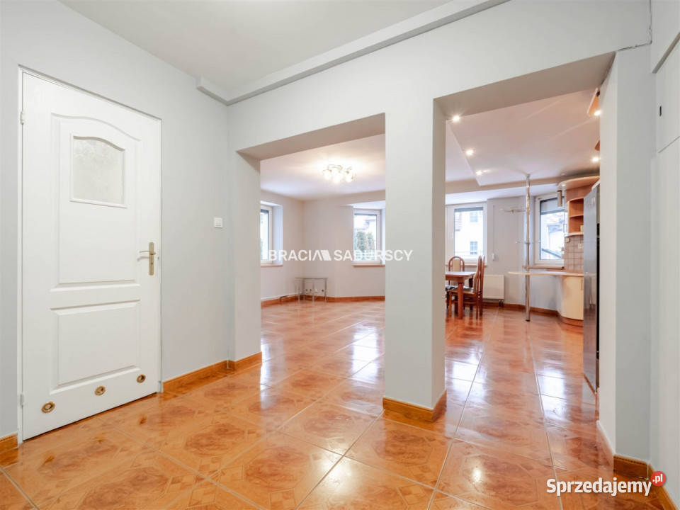 sprzedaży mieszkania Kraków 745m2 3 pokoje parter