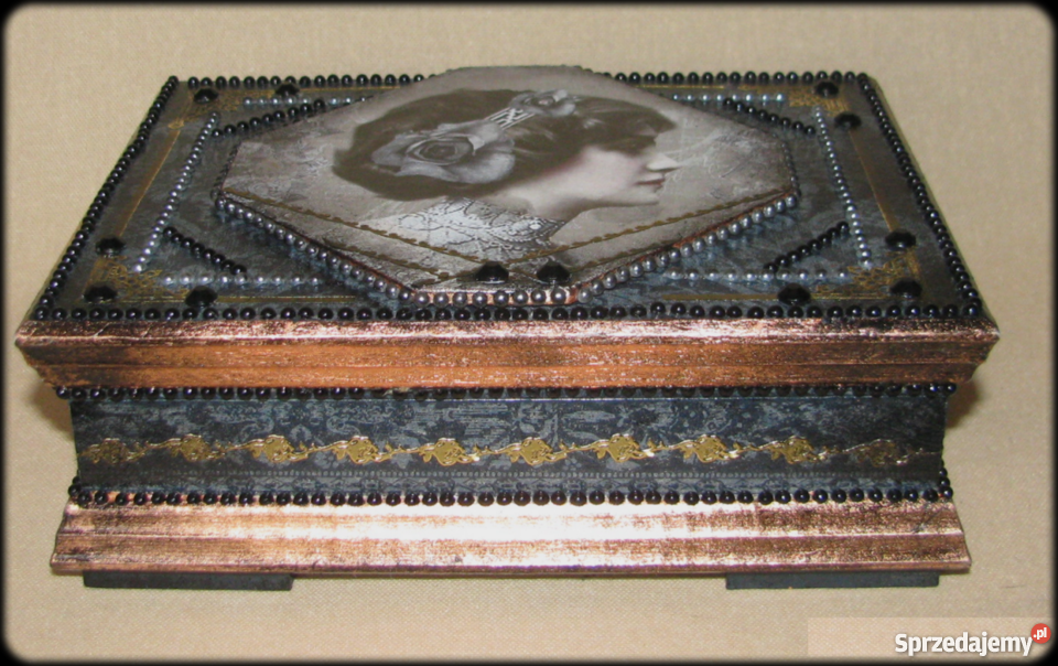 SZKATUŁKA Warszawa sprzedam