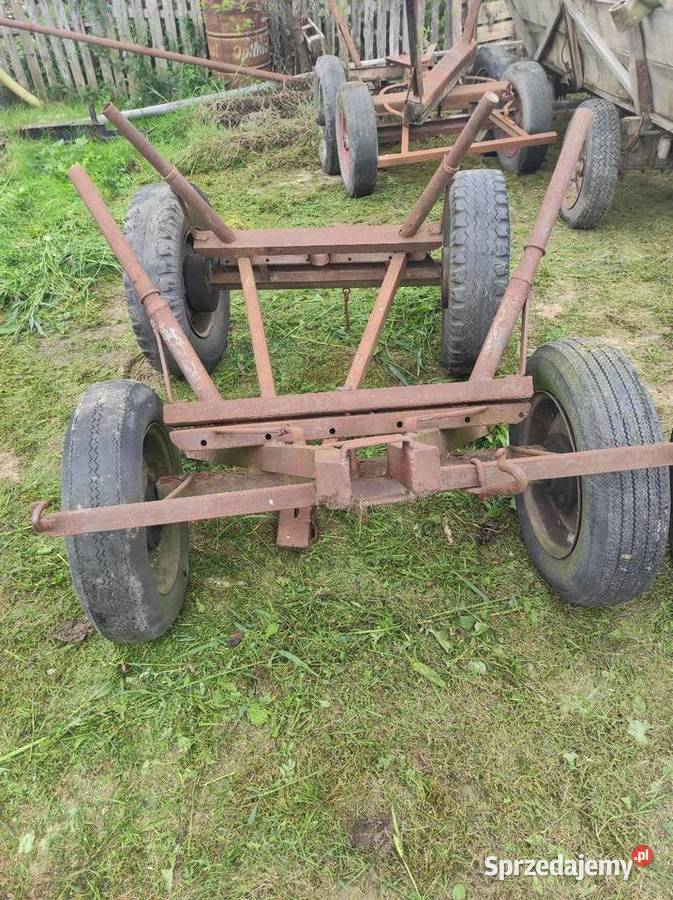 Wozy metalowe ciągnikowe nieuszkodzony Wielkie Oczy