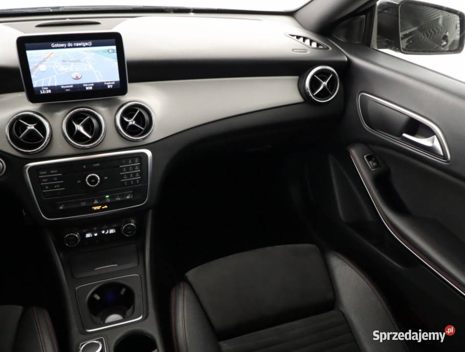 Mercedes CLA 200 przyciemniane szyby