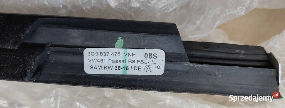 3G0837475E VNH listwa zgarniająca lewy przód B8 Rożnów
