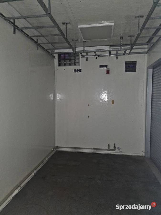 GOTOWY PUNKT HANDLOWO USŁUGOWY NAPRZECIWKO pomorskie Wiele