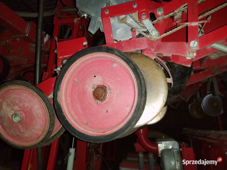 Sprzedam siewnik 8 rzędowy Oława