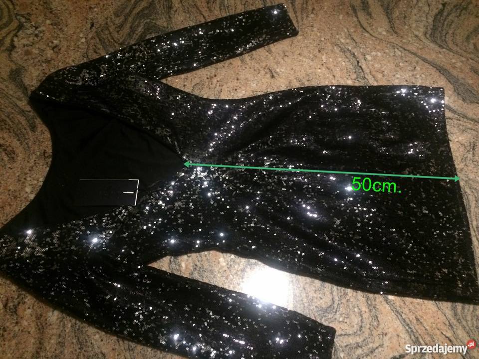 sukienka cekiny Sylwester odkryte plecy