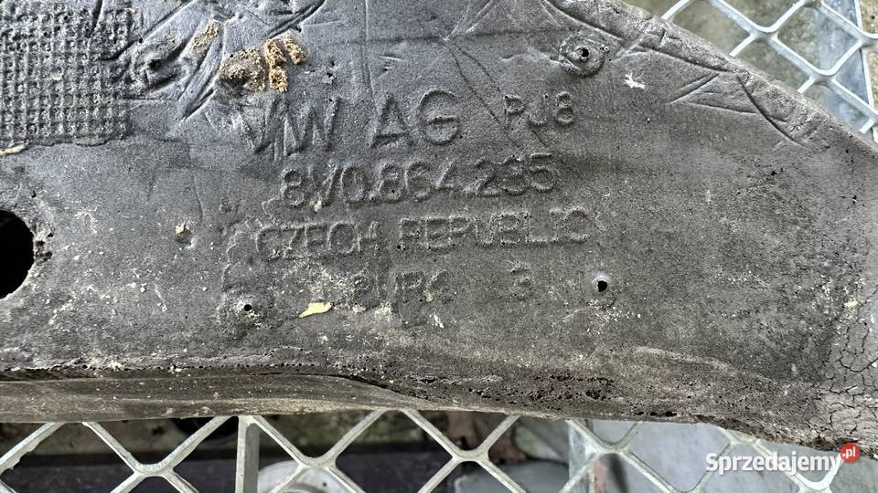 Audi A3 8V Gąbka Wygłuszenie Błotnika 8V0864235 Rok produkcji 2016