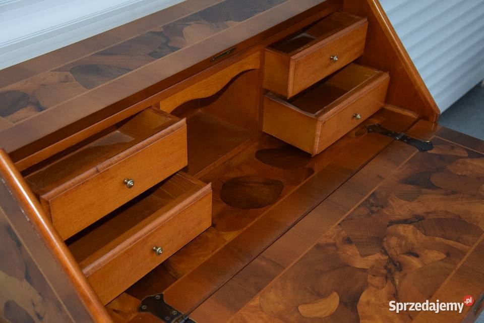 sekretarzyk z drewna orzechowego nowy Olsztyn