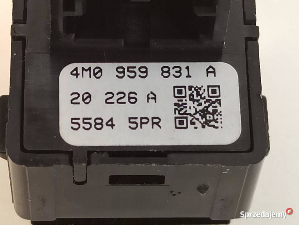 PRZEŁĄCZNIK TYLNEJ KLAPY A4 B9 A5 4M0959831A