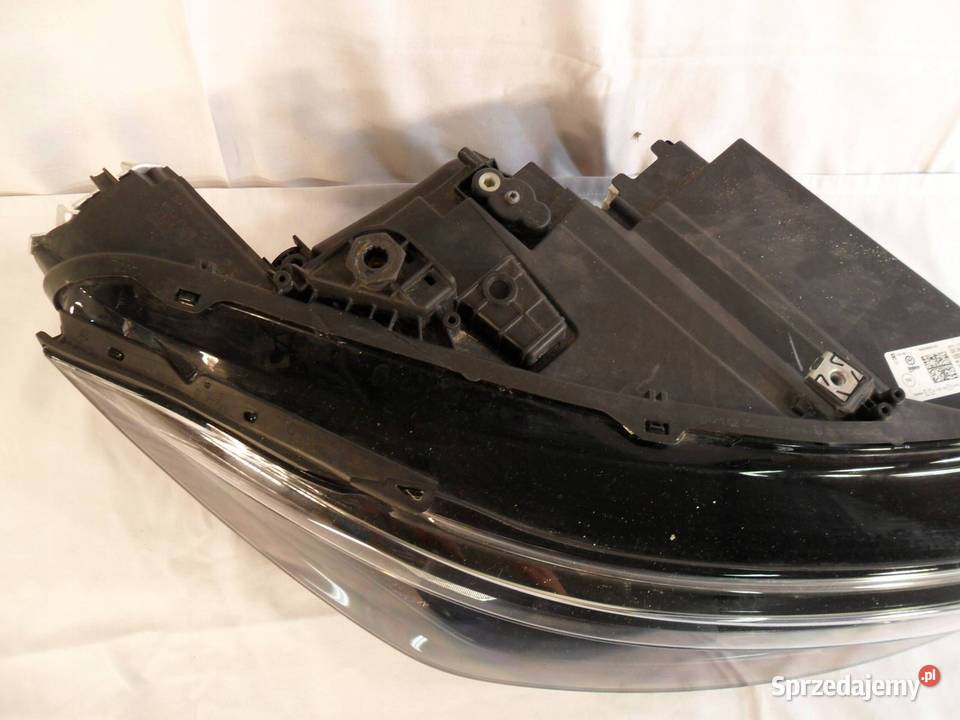 REFLEKTOR PRZÓD STRONA PRAWA VOLKSWAGEN PASSAT wielkopolskie Nowy Tomyśl