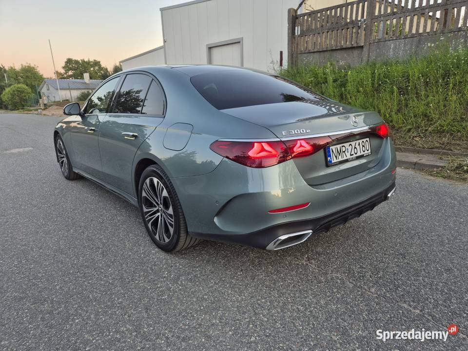 MercedesBenz Klasa E 300e 9GTRONIC AMG Line Klasa E