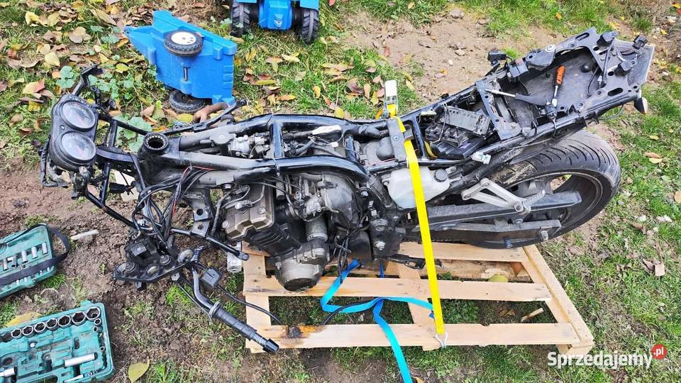 kawasaki z750 części silnik iskrownik dekiel Motocykle na części