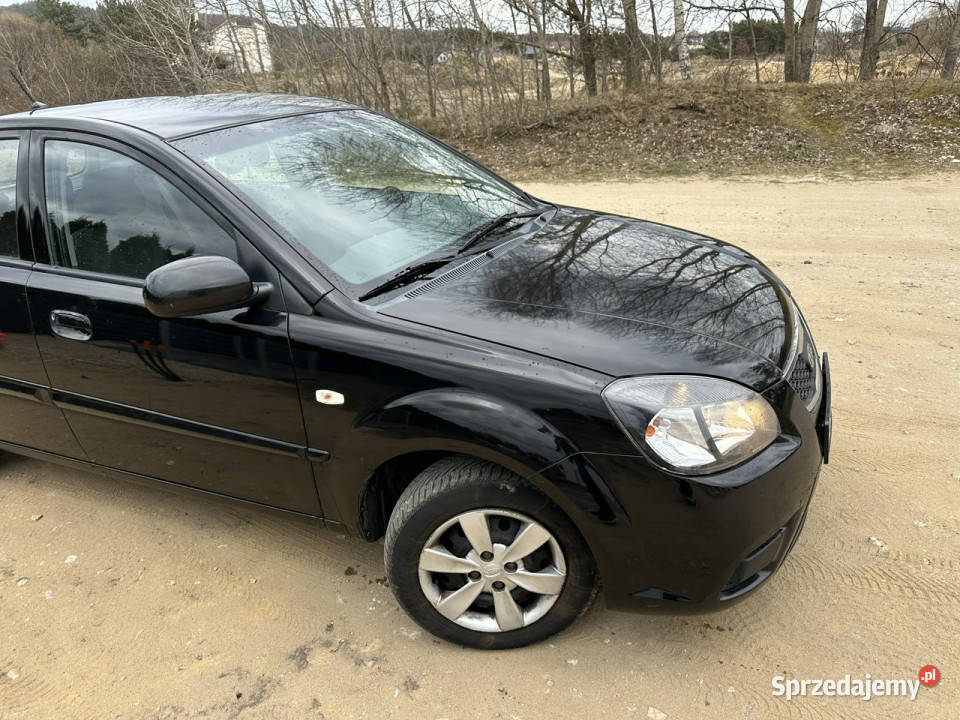 Kia Rio Benzyna klimatyzacja opony wielosezonowe czujnik zmierzchu pomorskie Wejherowo
