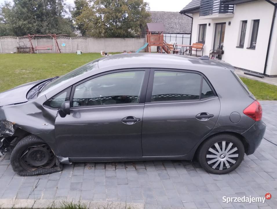 Toyota Auris 14 D4D uszkodzona Rok produkcji 2008 Rzepin Drugi