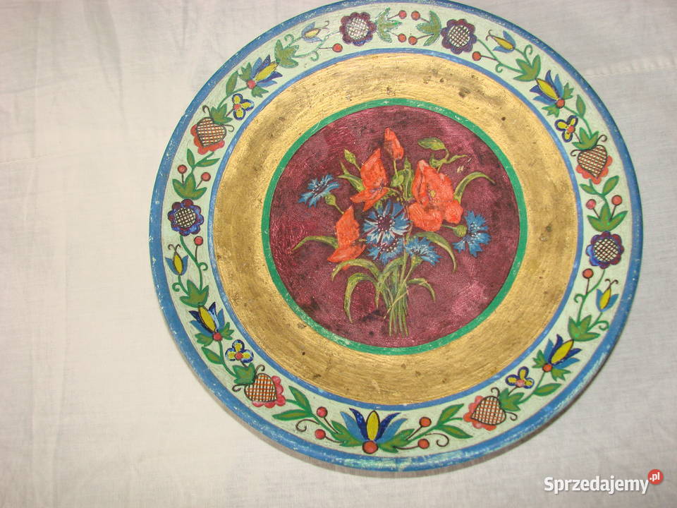 drewniany talerz z wzorem kaszubskim